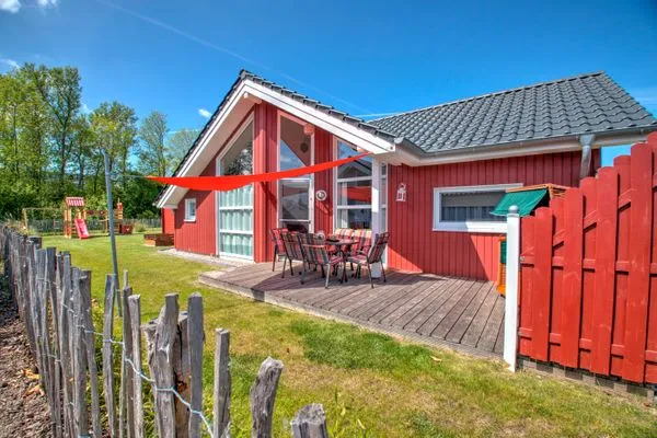 Terrasse  Ferienhaus "Marielund" im Ferienpark Holm an der Ostsee