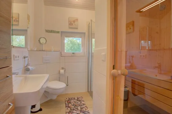 Badezimmer  Ferienhaus "Marielund" im Ferienpark Holm an der Ostsee