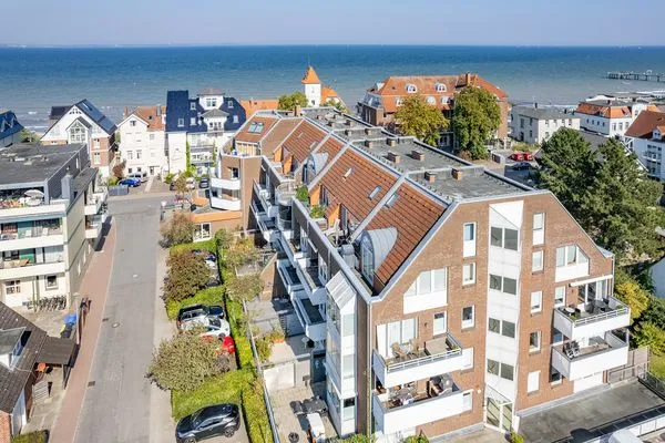 Vogelperspektive  Heimathafen - direkt am Strand mit Sonnenbalkon