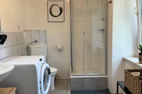 Badezimmer  Einfaches Appartement "Hannes" in Halle inklusive Parkplatz