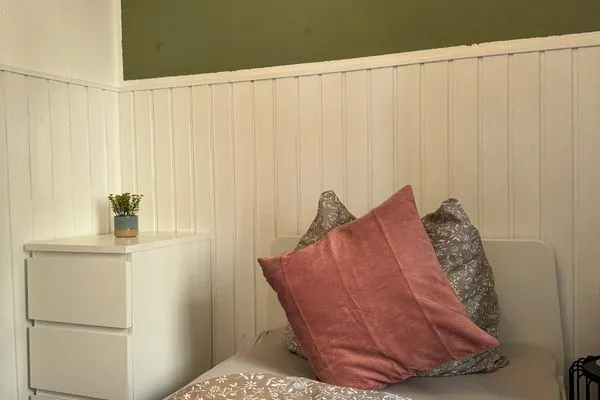 Schlafzimmer  Einfaches Appartement "Hannes" in Halle inklusive Parkplatz