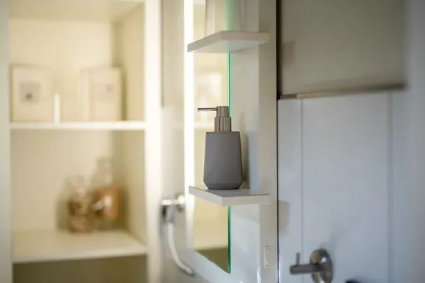 Ferienhaus Kleine Sommerliebe Waren (Müritz) - Liebevoll dekoriertes Bad mit modernen Accessoires  Kleine Sommerliebe