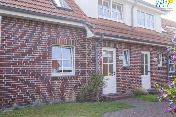 Fassade / Eingang Ferienhäuser Jadehörn Ferienwohnung Sonnenstern