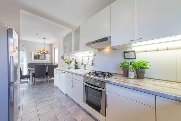 Küche / Küchenzeile  6 East – großzügiges Ferienhaus mit Garten