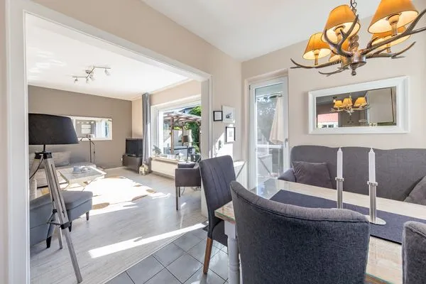 Wohnzimmer  6 East – großzügiges Ferienhaus mit Garten