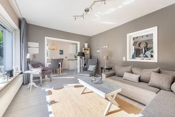 Wohnzimmer  6 East – großzügiges Ferienhaus mit Garten