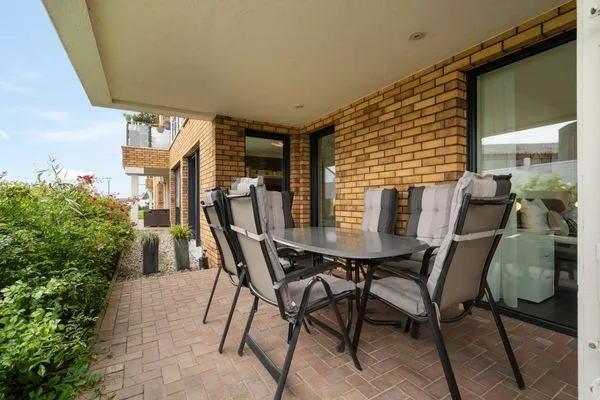Ferienwohnung Müritztraum Waren (Müritz) - Überdachte Terrasse mit Essbereich  Müritztraum
