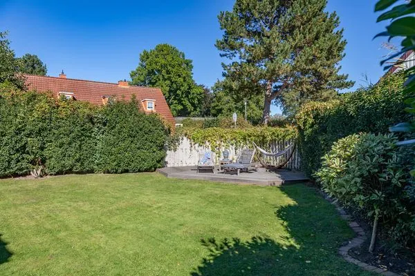 Garten  6 East – großzügiges Ferienhaus mit Garten