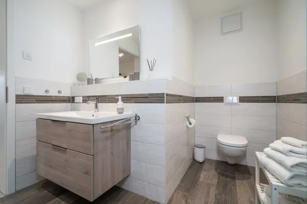 Ferienwohnung Müritztraum Waren (Müritz) - Helles Bad mit moderner Ausstattung  Müritztraum