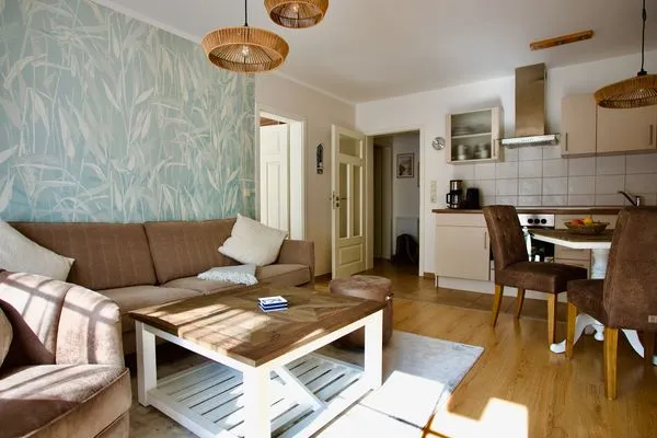 Wohnbereich mit Blick zur Küche  Villa Carpe Diem - Wohnung 2