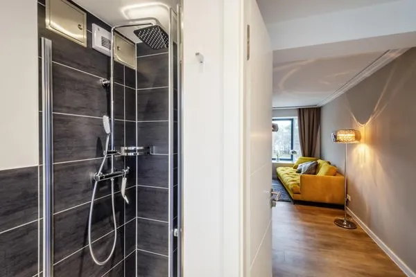 Badezimmer 2: Dusche, WC  FeWo Ambiente in PRORA - 6.31