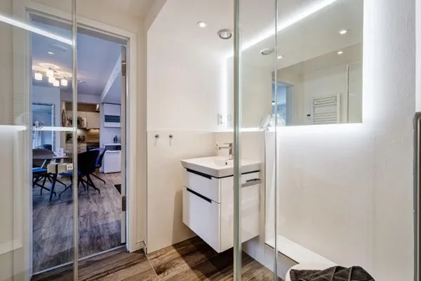 Badezimmer: Dusche, WC  FeWo Auszeit in PRORA - 9.42