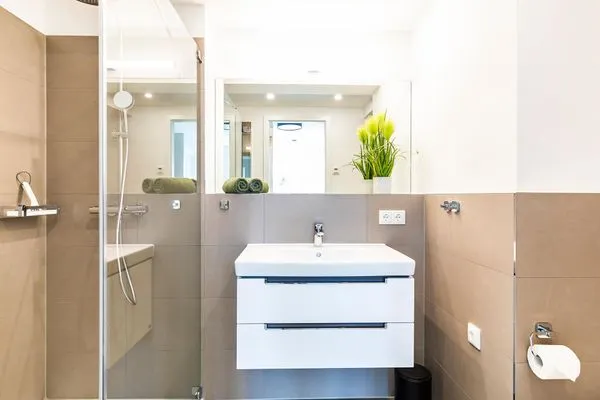 Badezimmer 2  FeWo Beachfront in PRORA - 3.41