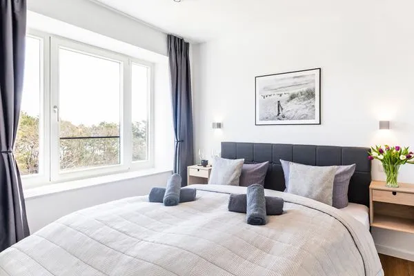 Schlafzimmer 2: Doppelbett (180x200), TV  FeWo Deck54 Dachterrasse in PRORA - 3.54