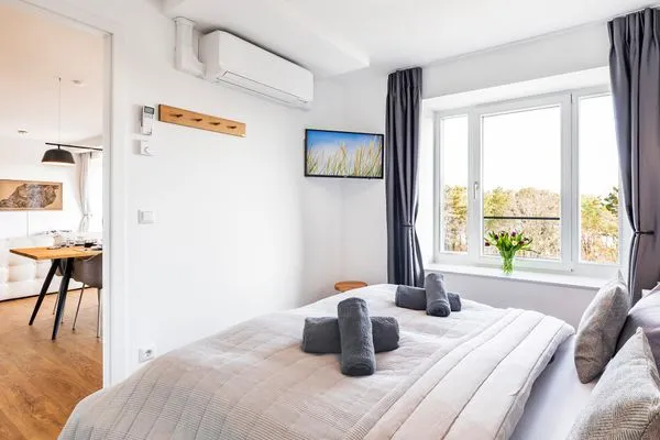 Schlafzimmer 2: Doppelbett (180x200), TV  FeWo Deck54 Dachterrasse in PRORA - 3.54