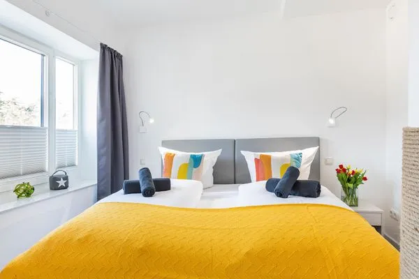 Schlafzimmer 2: Doppelbett (180x200)  FeWo Unsere Perle in PRORA - 4.01