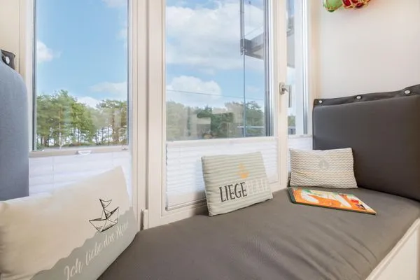 Schlafzimmer 2: Etagenbett (90 x200), 1 Schreibtisch, Spielekonsole  FeWo Dünenblick in PRORA - 5.34