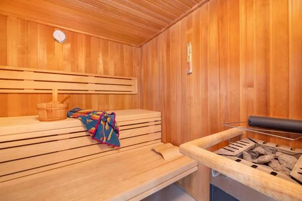 Gemeinschaftssauna: Sky-Sauna 5.OG mit dazu gehöriger Rooftop-Terrasse  FeWo Dünenblick in PRORA - 5.34