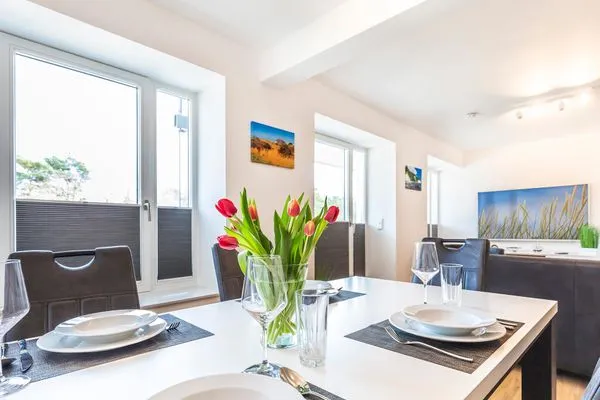 Offener Wohn- und Kochbereich  FeWo Dünenheide 2.1 in PRORA - 7.21