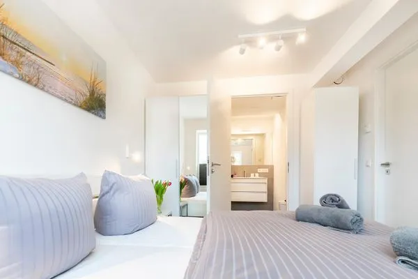 Schlafzimmer  FeWo Dünenheide 2.1 in PRORA - 7.21