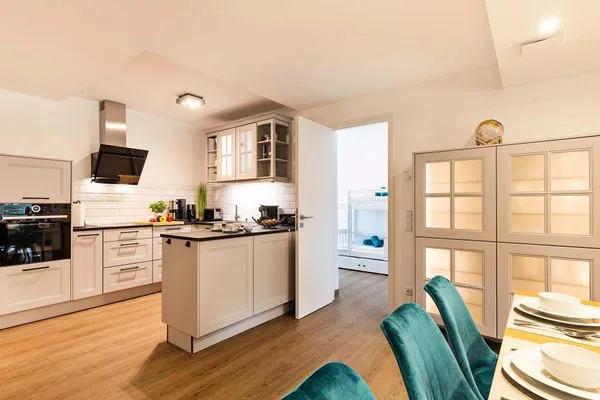 Küche: offene Küche  FeWo Sunshine Coast in PRORA - 4.11