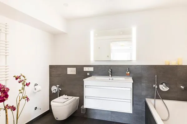 Badezimmer 2: Regendusche, WC  FeWo GiGi in PRORA mit Meerblick | Balkon - 8.42