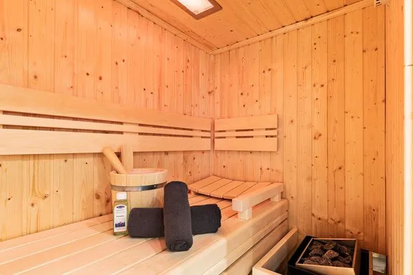 Sauna mit Infrarot Wärmestrahler  FeWo HAPPY in PRORA - 4.02