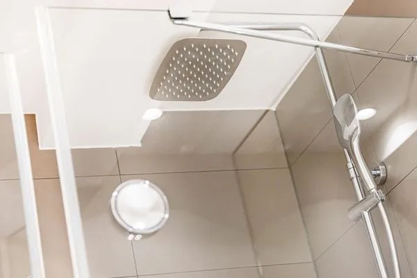 Badezimmer: Dusche, WC  FeWo Have a nice Day in PRORA - 5.33