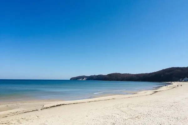 FeWo Strandmuschel in PRORA - 8.32-18  FeWo Strandmuschel in PRORA mit Strandkorb am Strand & Balkon - 8.32