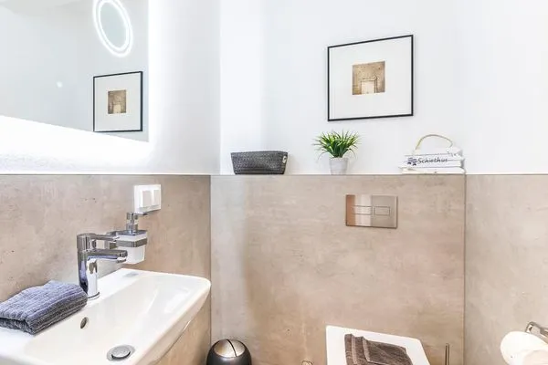 Dusche und eine Badewanne.  FeWo Kapitänskajüte in PRORA - 8.33