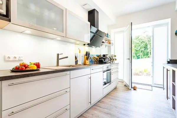 Separate Küche: Filter-Kaffeemaschine, Kapsel-Kaffeemaschine (DeLonghi Nespresso)  FeWo Lieblingsplatz in PRORA - 7.06