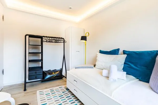 Schlafzimmer 2: Einzelbett (90x200)  FeWo MariSol in PRORA Strandnah mit Meerblick & Sauna - 5.22