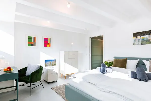 Schlafzimmer 2: Boxspringbett (160x200)  FeWo Strandhafer in PRORA - 4.33