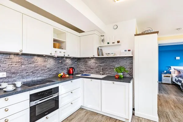 Vollausgestattete Küche  FeWo MeerGlück Dachterrasse in PRORA - 7.53