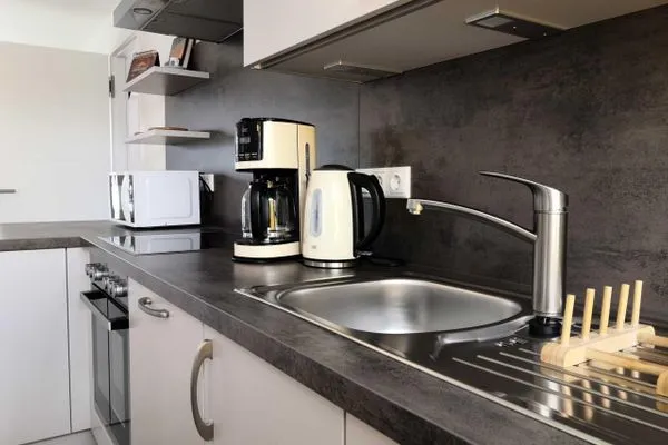 Vollausgestattete Küche  FeWo MeerSonneWind in PRORA - 9.35