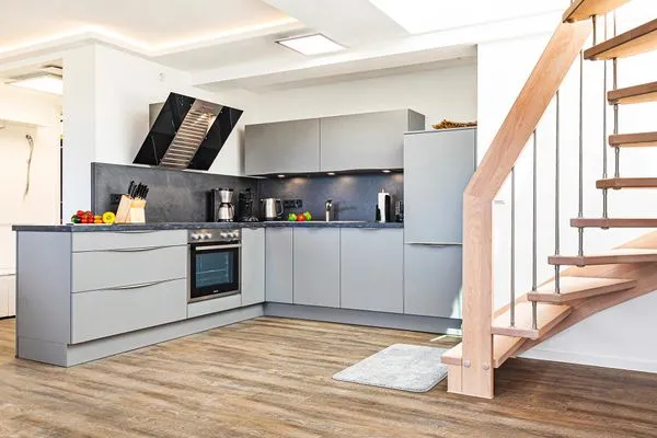 Vollausgestattete Küche  FeWo Sky Lodge Dachterrasse in PRORA - 8.51b