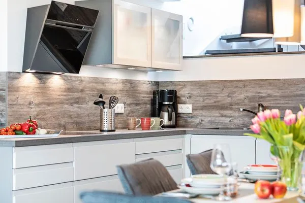 Vollausgestattete Küche  FeWo Sternenblick Dachterrasse in PRORA - 4.54