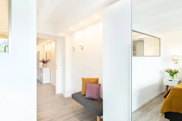 Schlafzimmer 2: Doppelbett (180 x 200), Kleiderschrank, TV, Verdunklungsgardinen  FeWo Sternenblick Dachterrasse in PRORA - 4.54