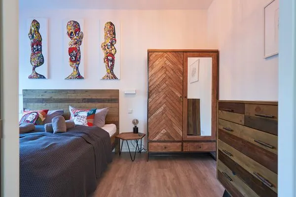 - Schlafzimmer 1: 1 Doppelbett (180 x 200), TV  FeWo Seemannsgarn in PRORA - 7.04