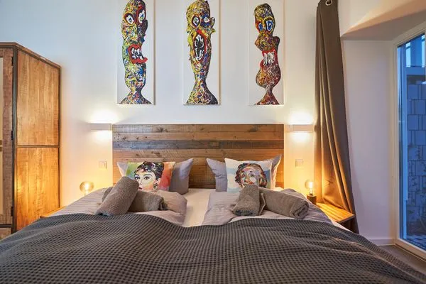 Schlafzimmer 2: 1 Doppelbett (180 x 200), TV  FeWo Seemannsgarn in PRORA - 7.04