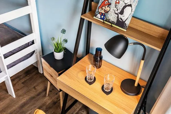 Schlafzimmer 2: Etagenbett (140x200) / (90x200), TV  FeWo Baltic Sunrise in PRORA - 3.33