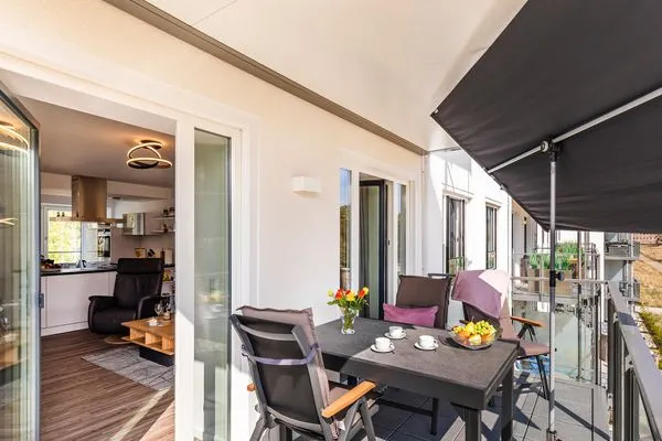 Balkon mit Sitzmöglichkeiten, Blick Richtung Meer  FeWo Küstenliebe in PRORA - 2.21