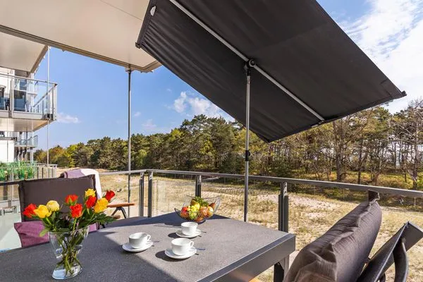 Balkon mit Sitzmöglichkeiten, Blick Richtung Meer  FeWo Küstenliebe in PRORA - 2.21
