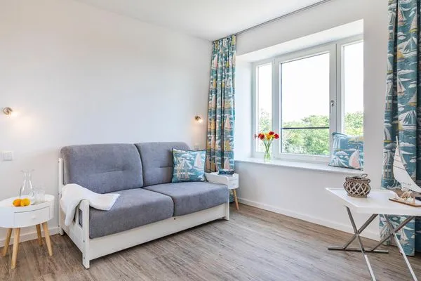 Schlafzimmer 2: Schlafsofa (160x200), TV  FeWo Seeblick in PRORA - 2.54