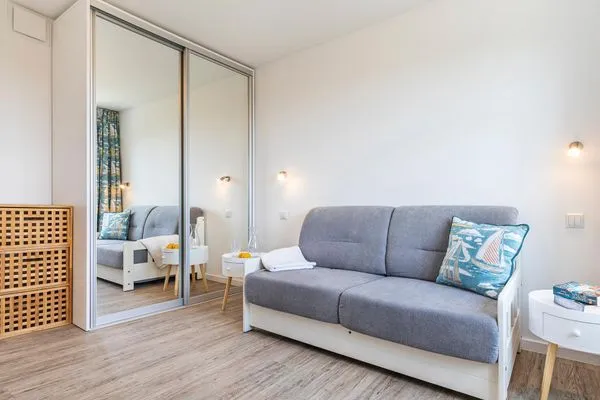 Schlafzimmer 2: Schlafsofa (160x200), TV  FeWo Seeblick in PRORA - 2.54