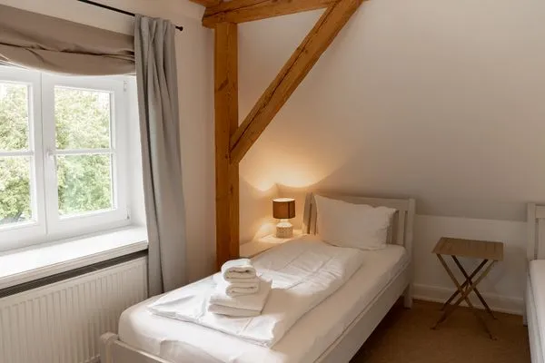 Schlafzimmer2 OG  Alte Wache Komplett