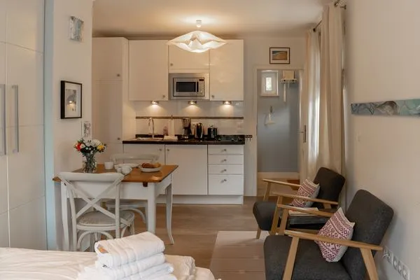 Einliegerwohnung Küche EG  Alte Wache Komplett