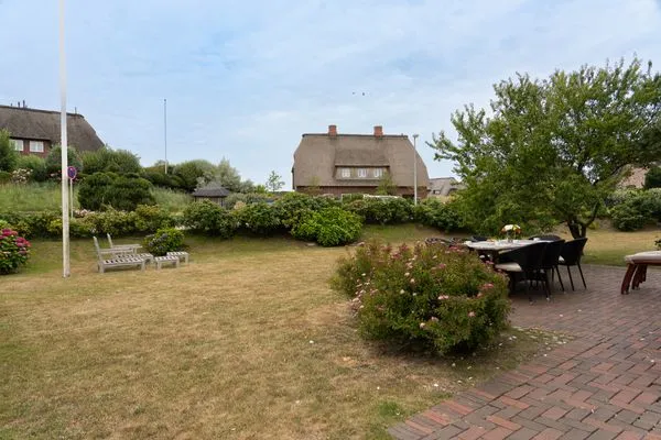 Gartenblick  Alte Wache Komplett