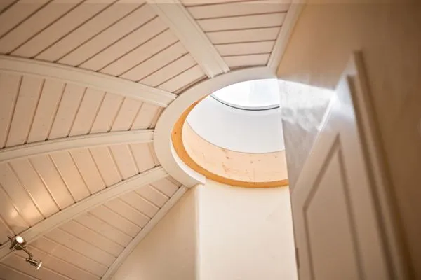 Ferienhaus Selene - Kugelhaus am Tollensesee - besonderes Fenster für stimmungsvolles Licht  Selene