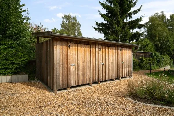 Ferienhaus Kia - Kugelhaus am Tollensesee - Fahrradschuppen direkt neben dem Haus  Kia